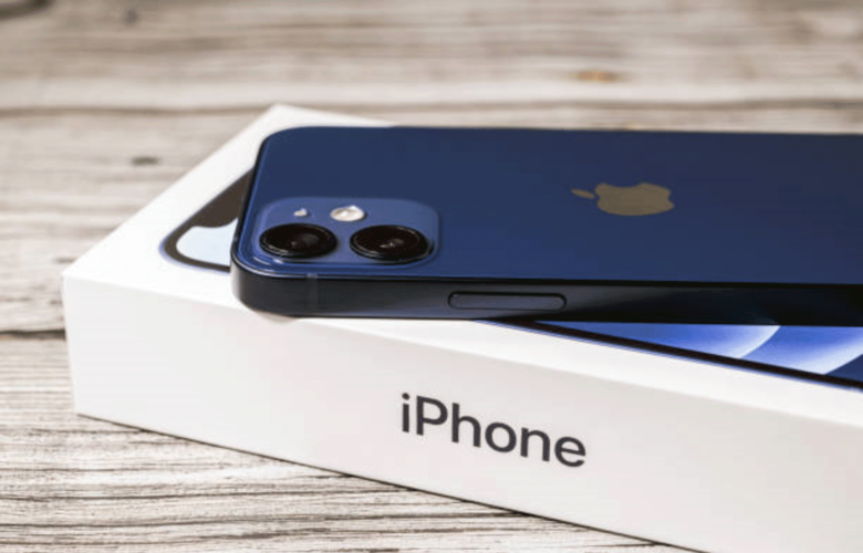 El iPhone 13 Mini vendría con cámara dual