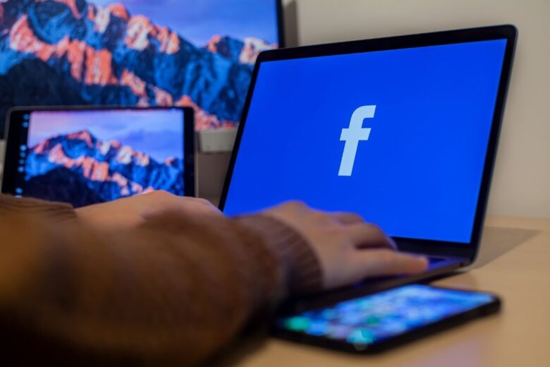 Facebook demanda a MobiBurn y desarrolladores