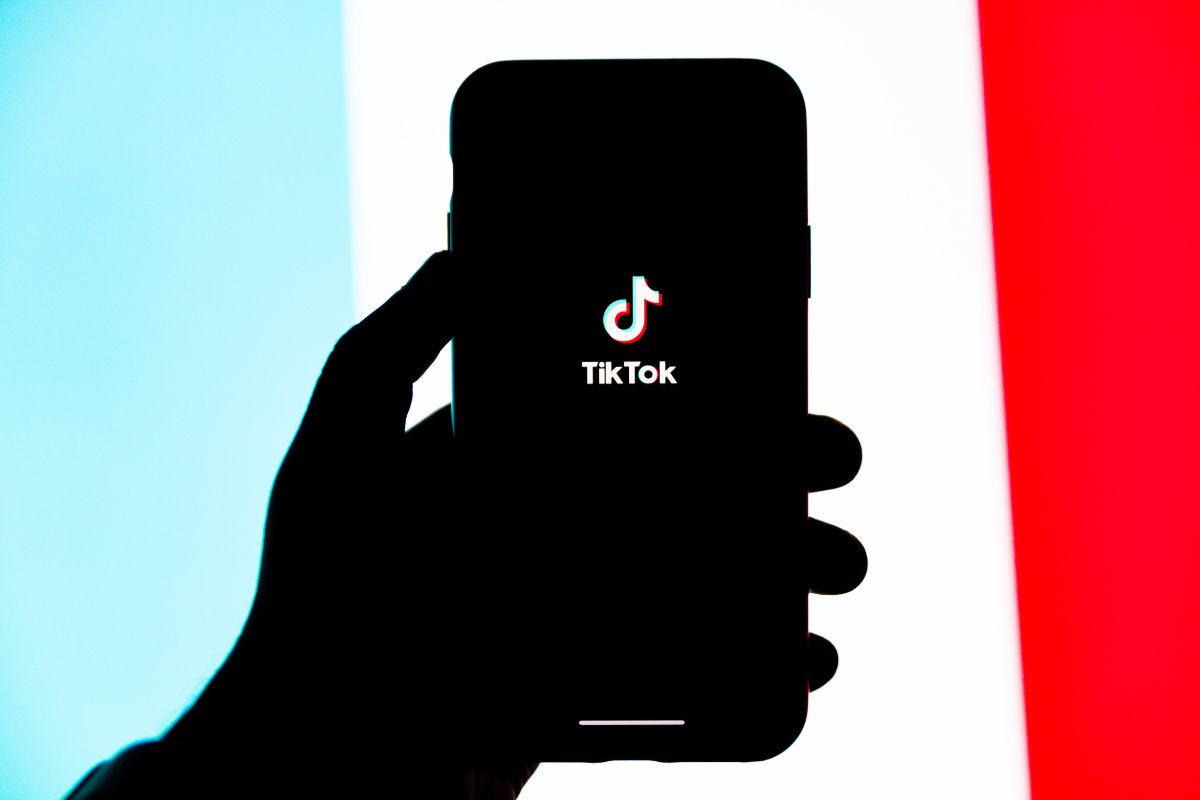 FCC quiere que Apple y Google eliminen TikTok
