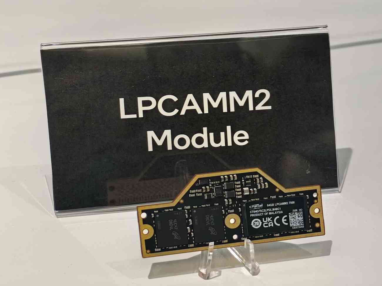 Memoria LPCAMM2 LPDDR5X